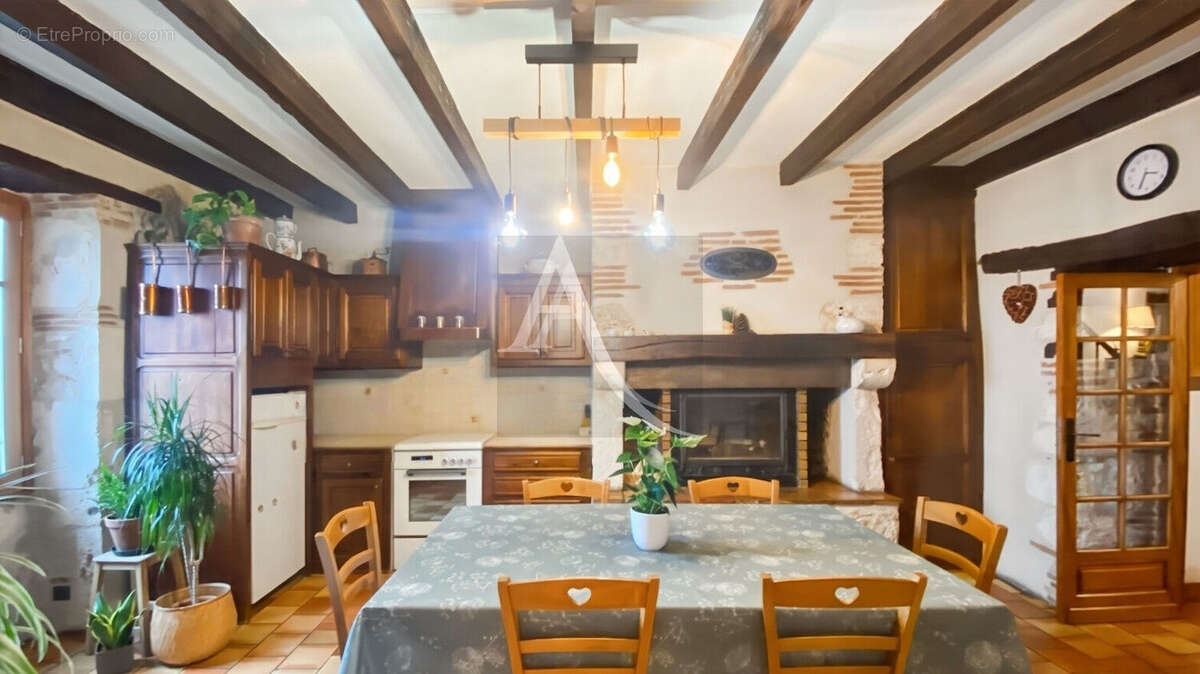 Maison à ROQUECOR