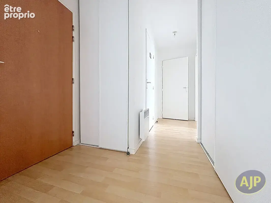 À VENDRE  Appartement de 65 m² 2 chambres avec balcon et parking - photo 5
