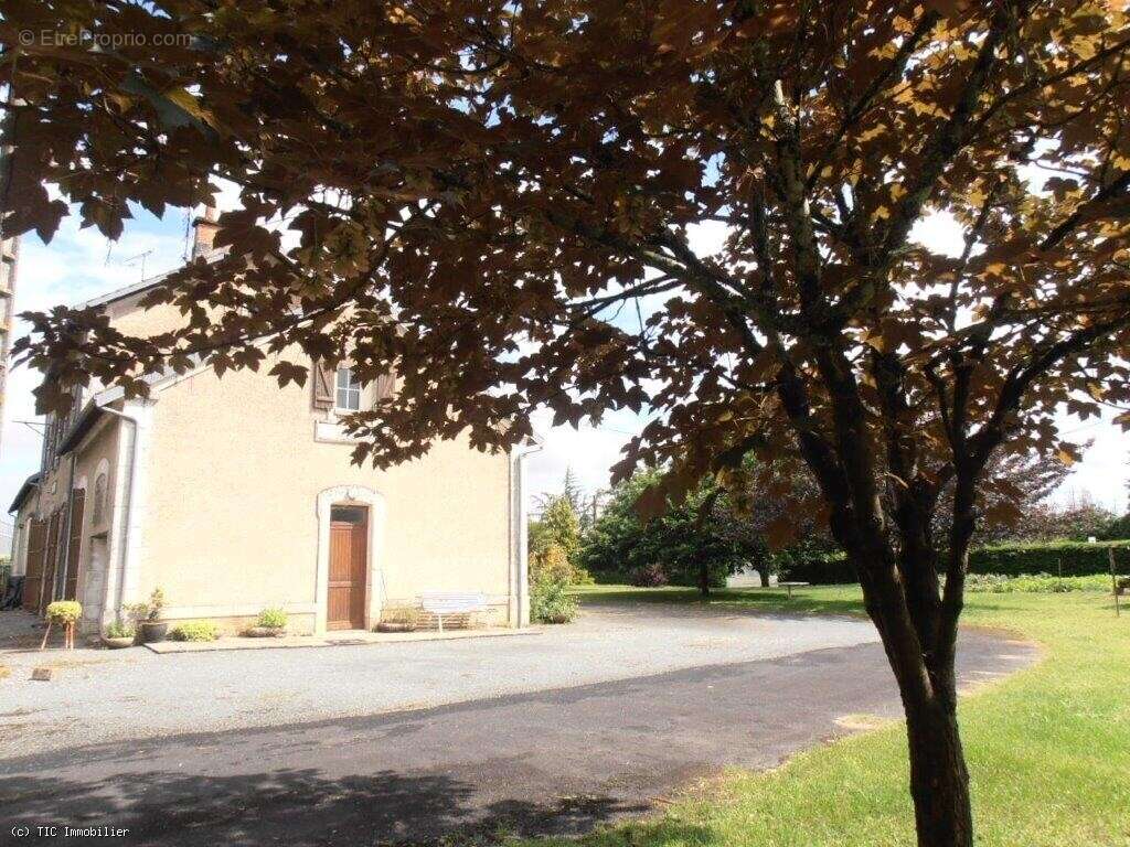 Maison à VERTEUIL-SUR-CHARENTE