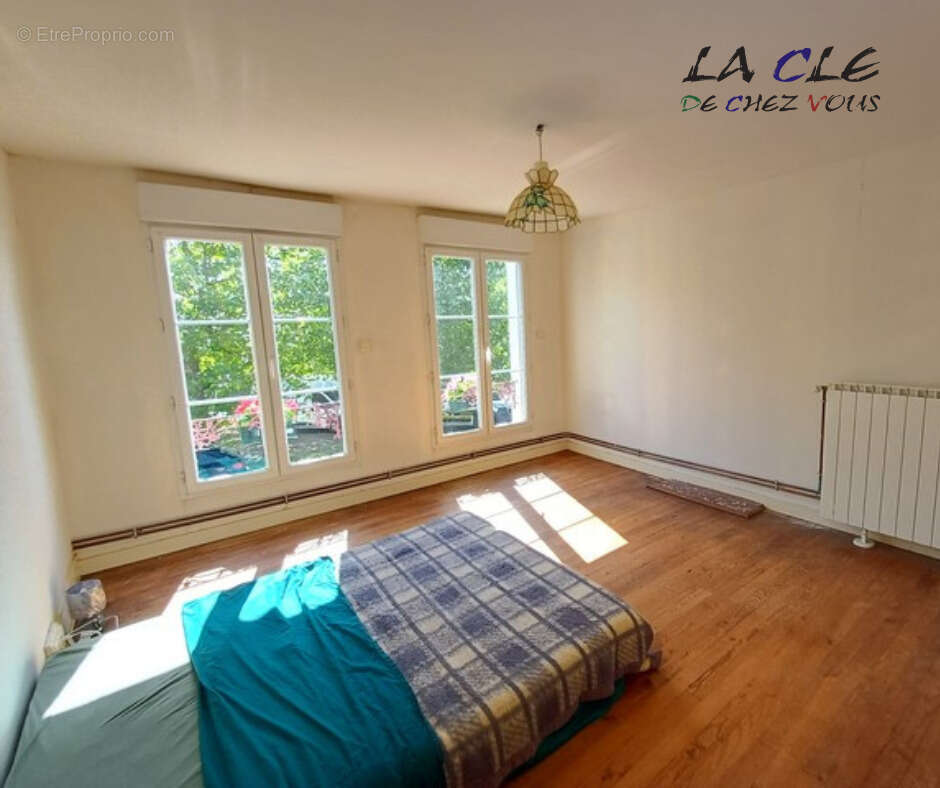 Maison à SAINT-LAURS