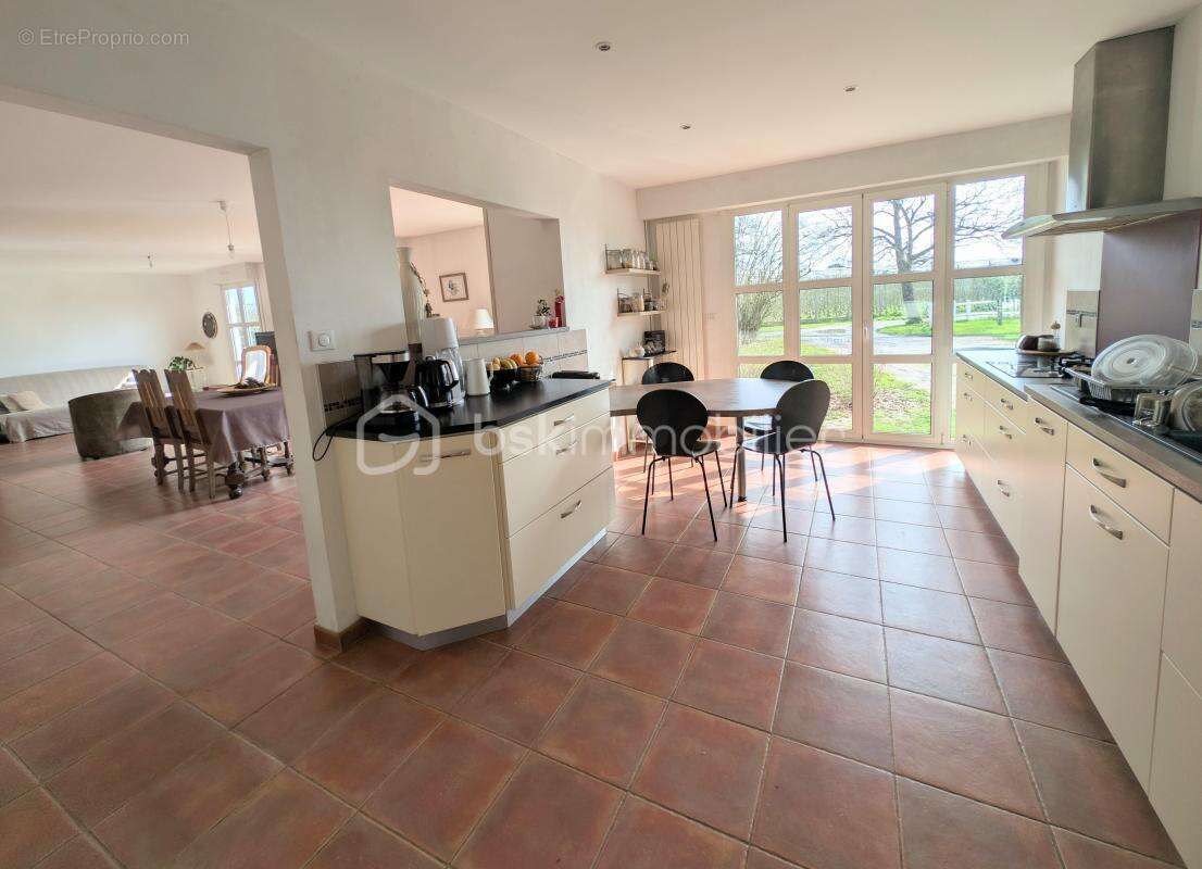 Maison à SAINT-JULIEN-DE-CONCELLES