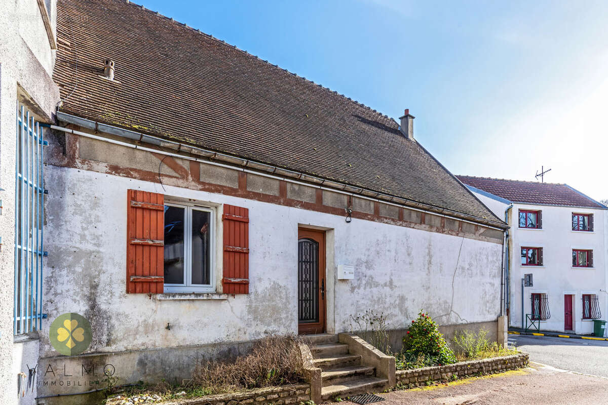 Maison à VILLIERS-SAINT-FREDERIC