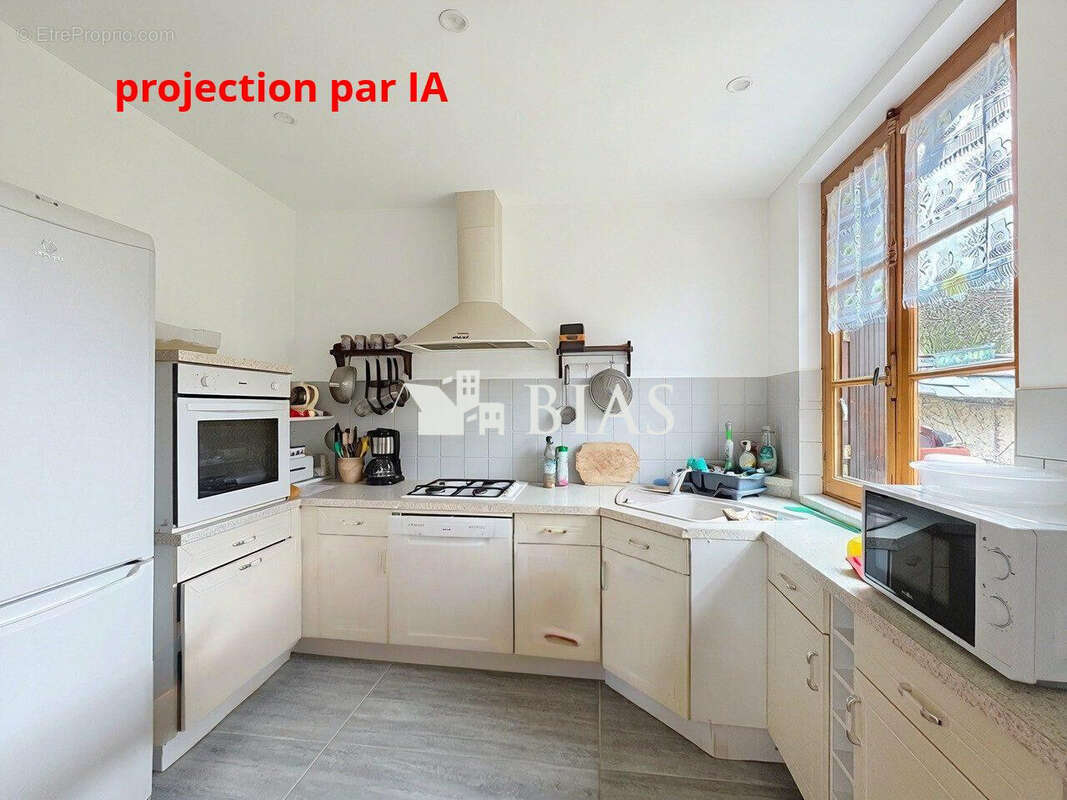 Maison à LA FERRIERE-SUR-RISLE