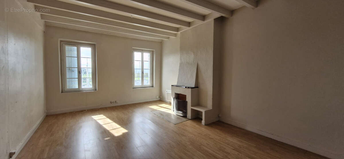 Maison à MORTAGNE-SUR-GIRONDE