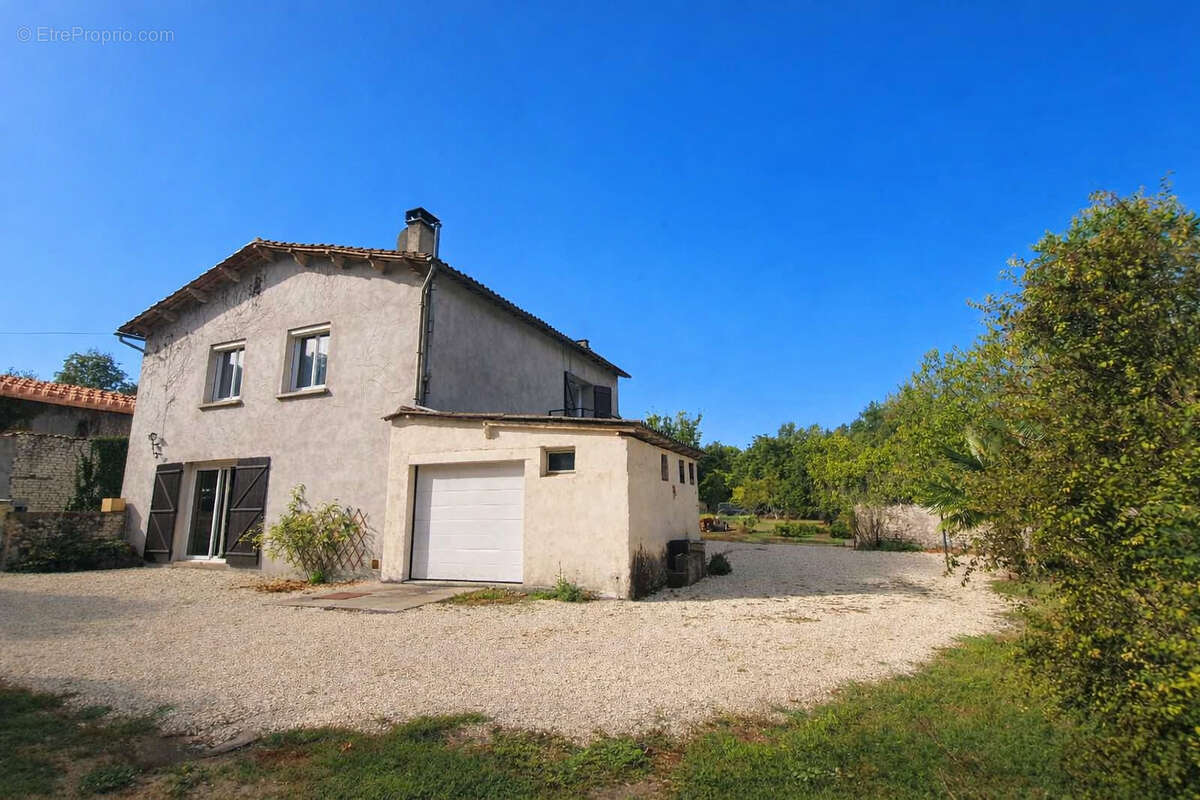 Appartement à CIERZAC