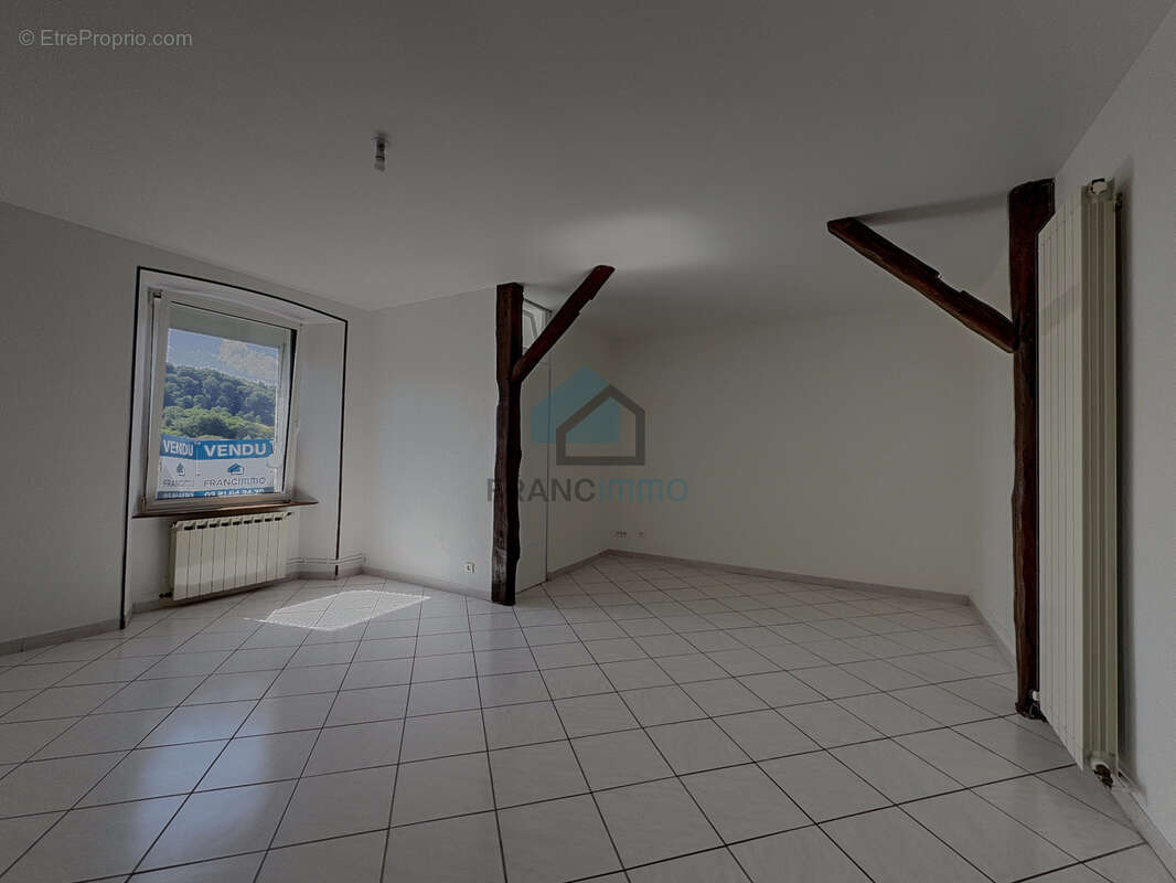 Appartement à PONT-DE-ROIDE