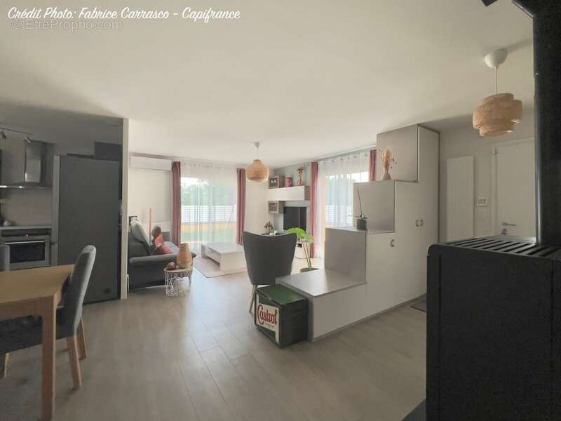 Maison à MARINGUES