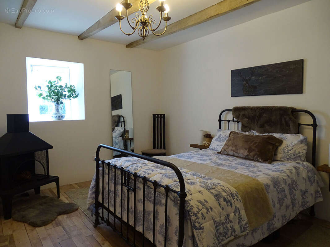 MORBIHAN. À proximité de Gourin : charmante maison individuelle en pierre de 3 chambres, entièrement meublée et récemment rénové - photo 11