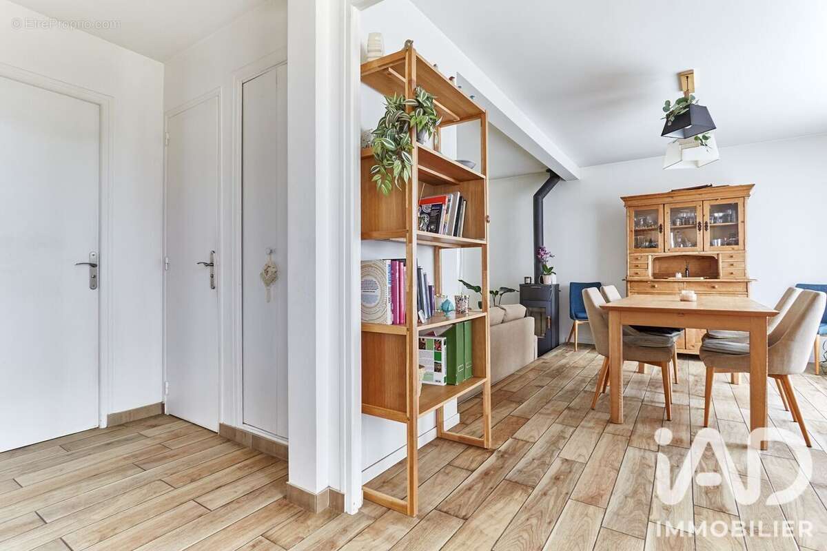 Photo 2 - Maison à SARTROUVILLE