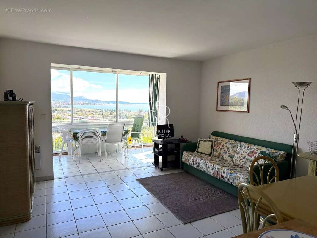Appartement à VILLENEUVE-LOUBET