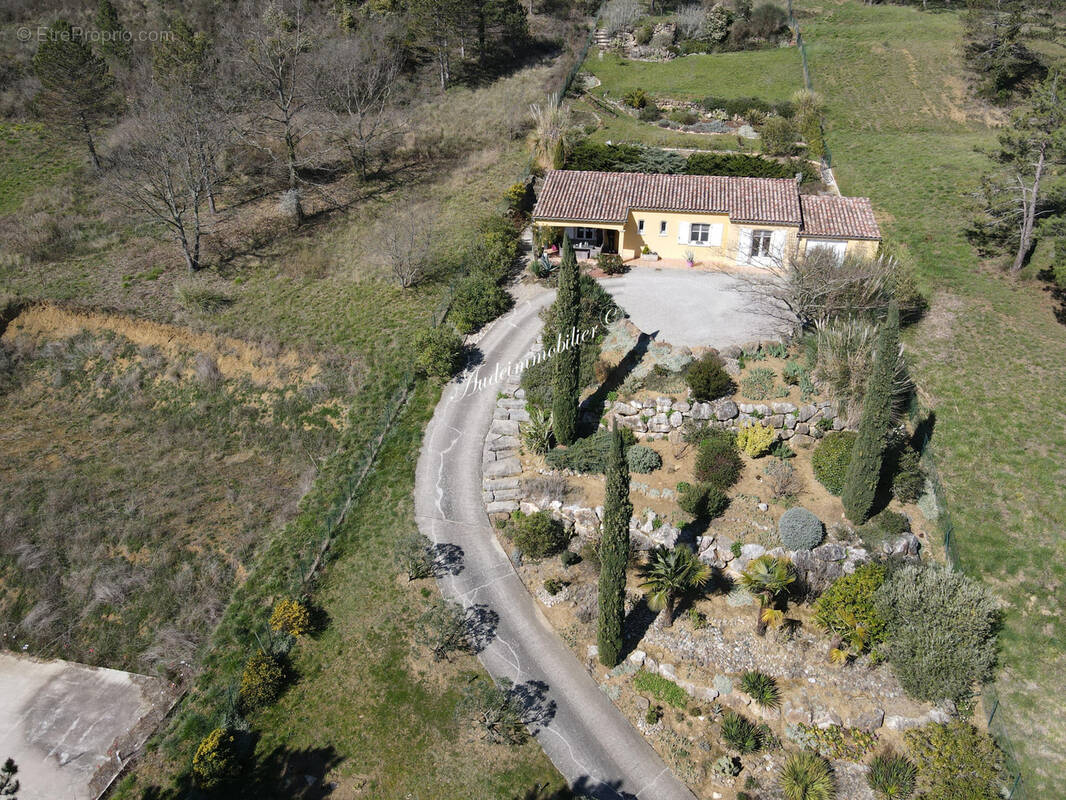 Maison à COUIZA