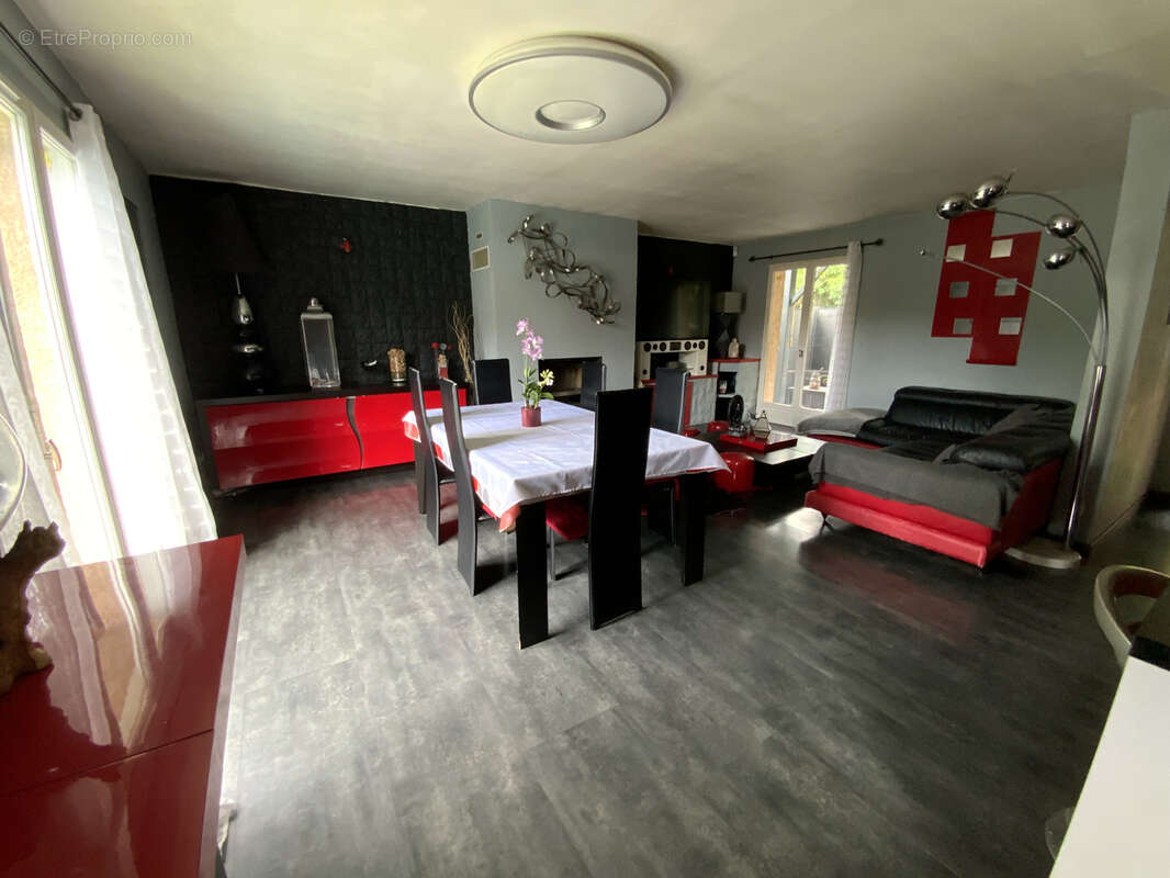 Maison à COLOMBIER-SAUGNIEU