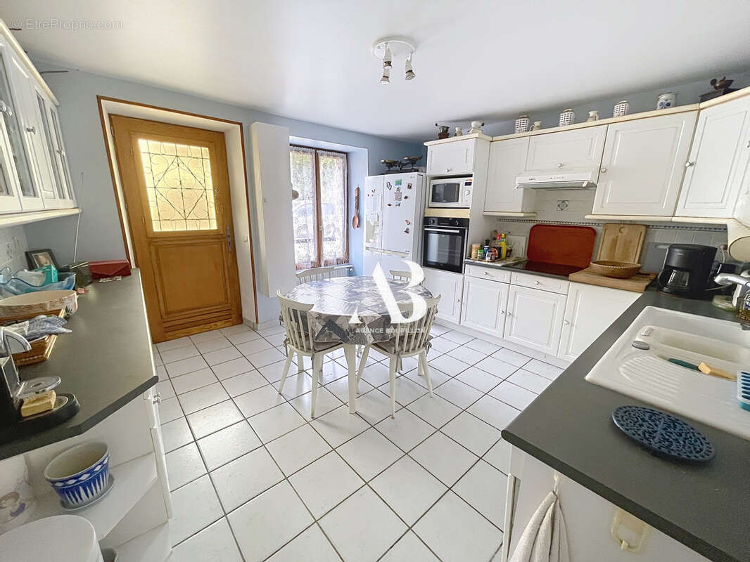 Maison à LA CHAPELLE-RABLAIS