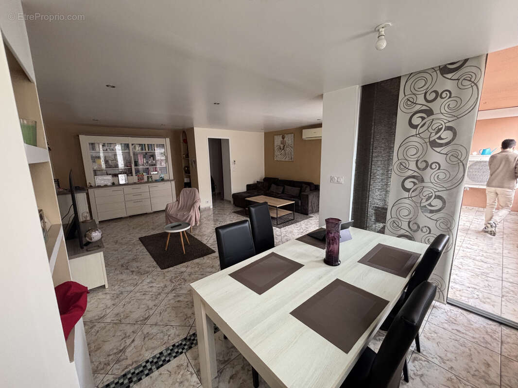 Appartement à LA VALETTE-DU-VAR