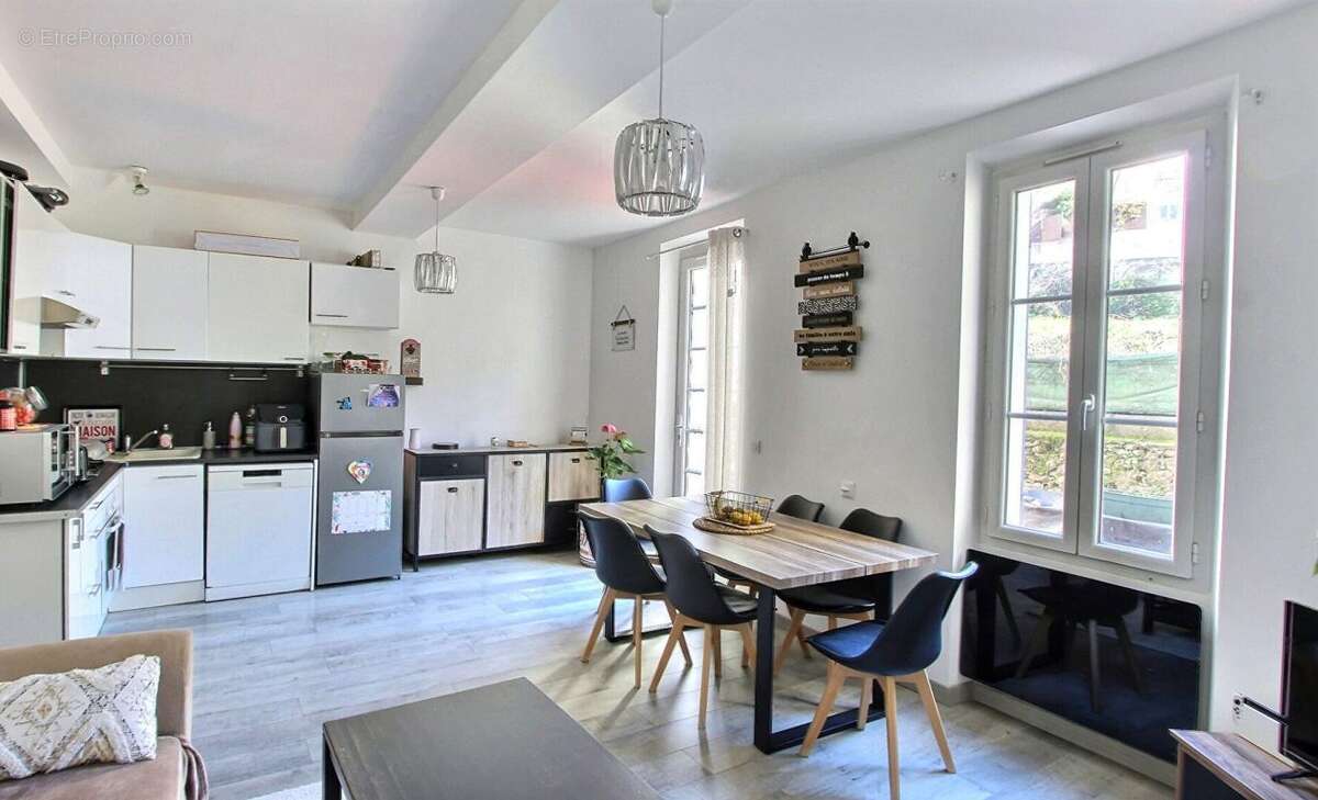 Appartement à LE LUC