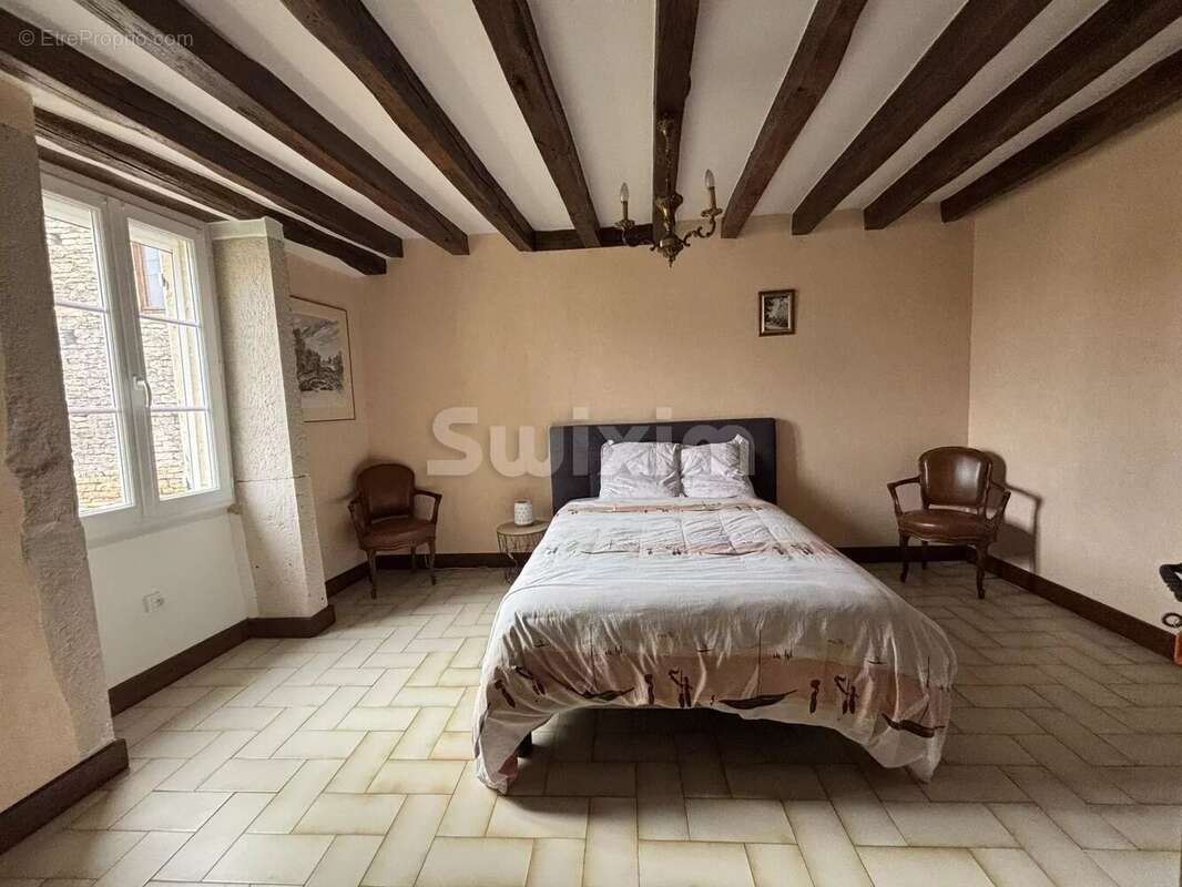 Maison à BIERRY-LES-BELLES-FONTAINES