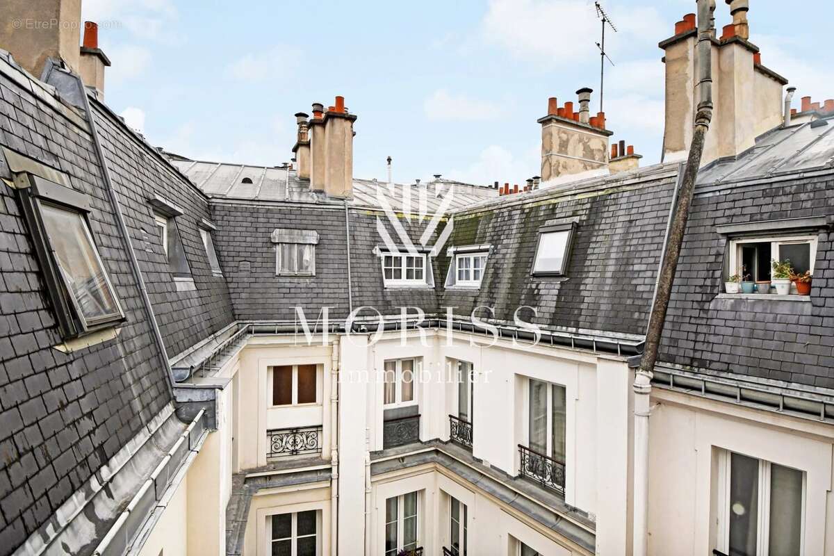 Appartement à PARIS-17E