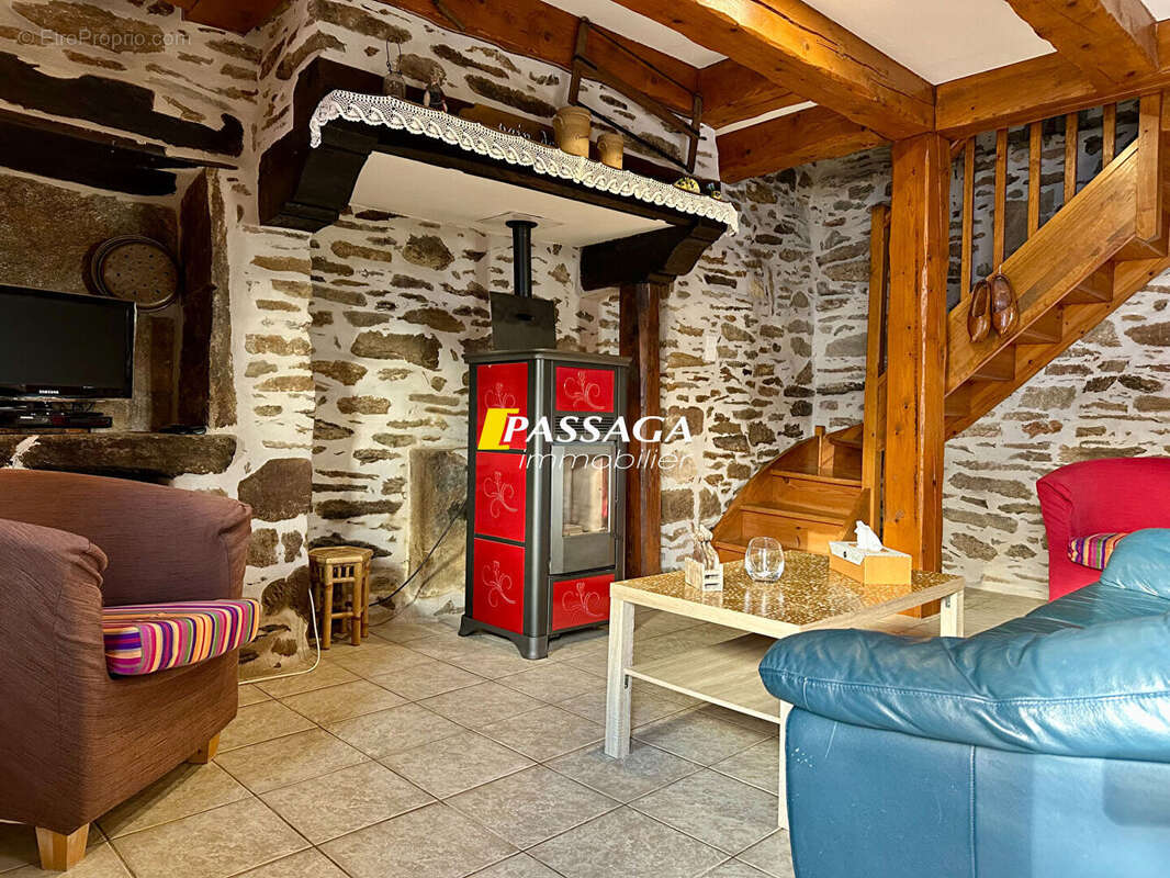 Maison à SAINT-PIERRE-DE-NOGARET