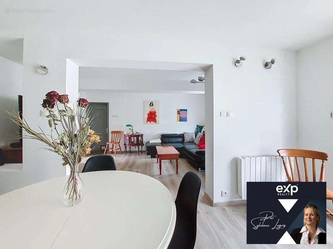 Maison à RIBECOURT-DRESLINCOURT