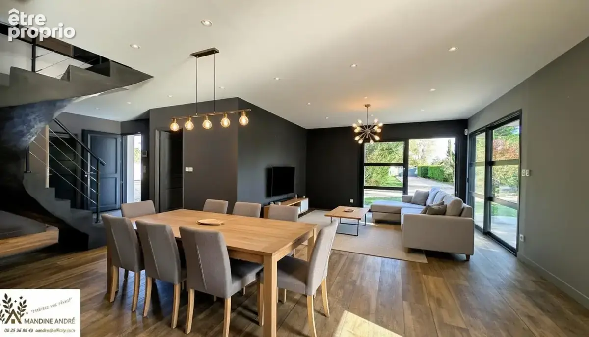 Maison 5 pièces 141 m² à vendre à Saint-Bernard (01600) - photo 3