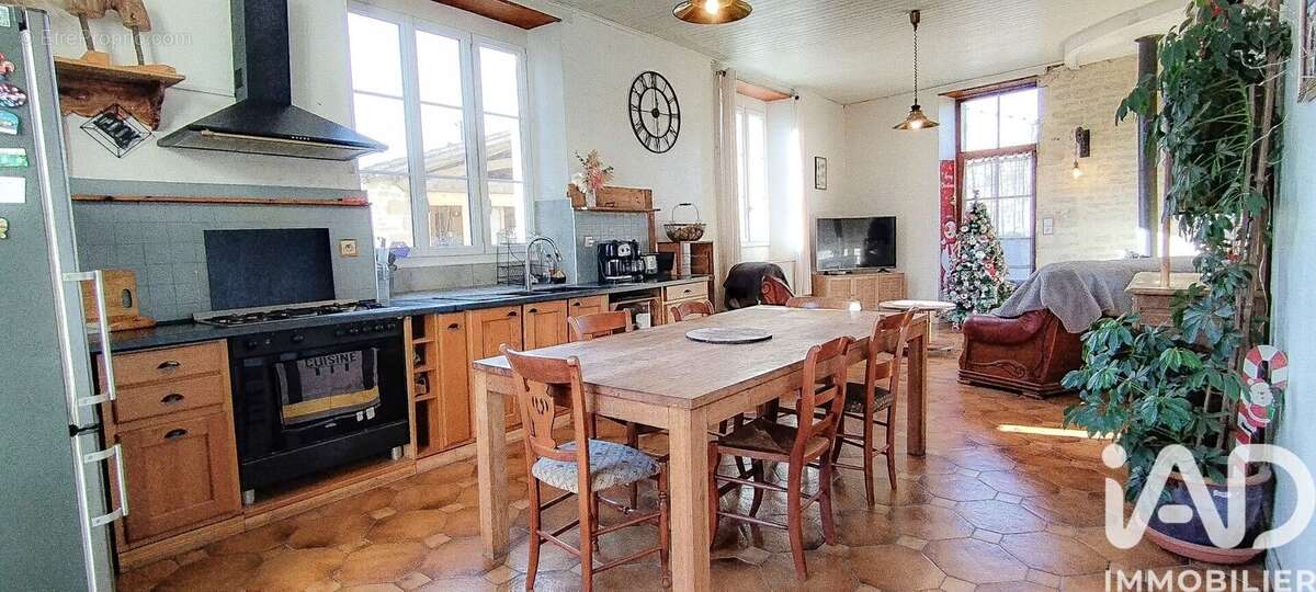 Photo 2 - Maison à AULNAY