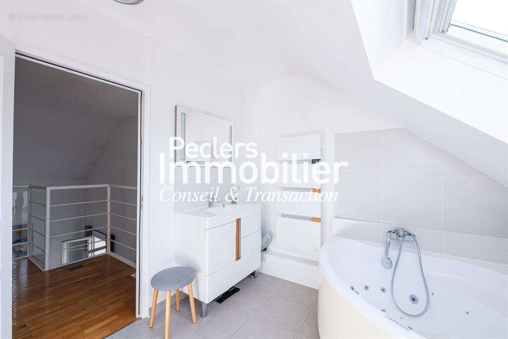 Appartement à RUEIL-MALMAISON