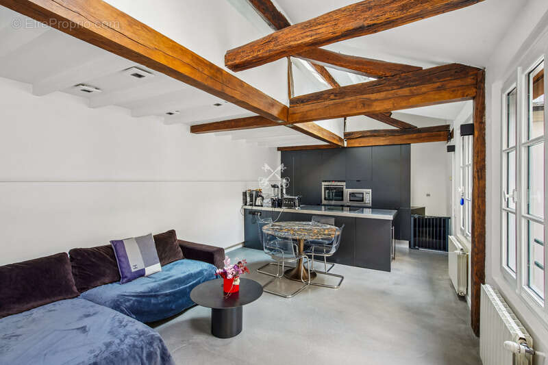 Appartement à PARIS-3E
