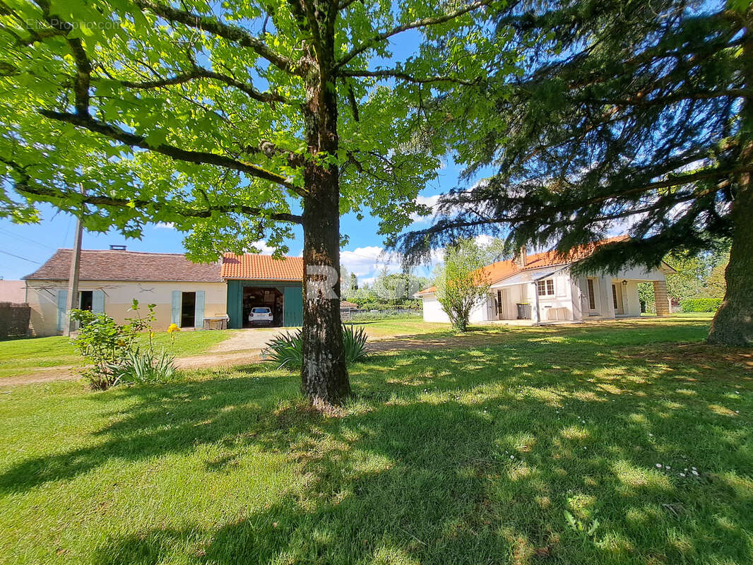 Maison à SAINT-PIERRE-D'EYRAUD