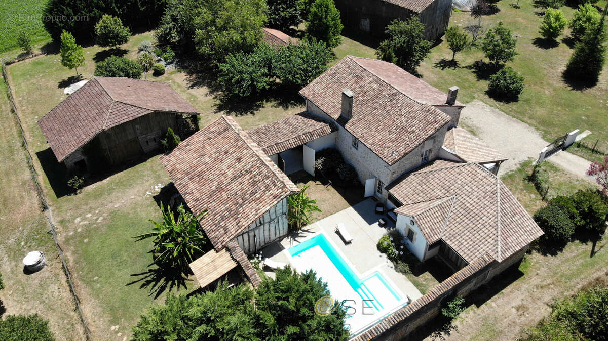 Maison à FAUILLET