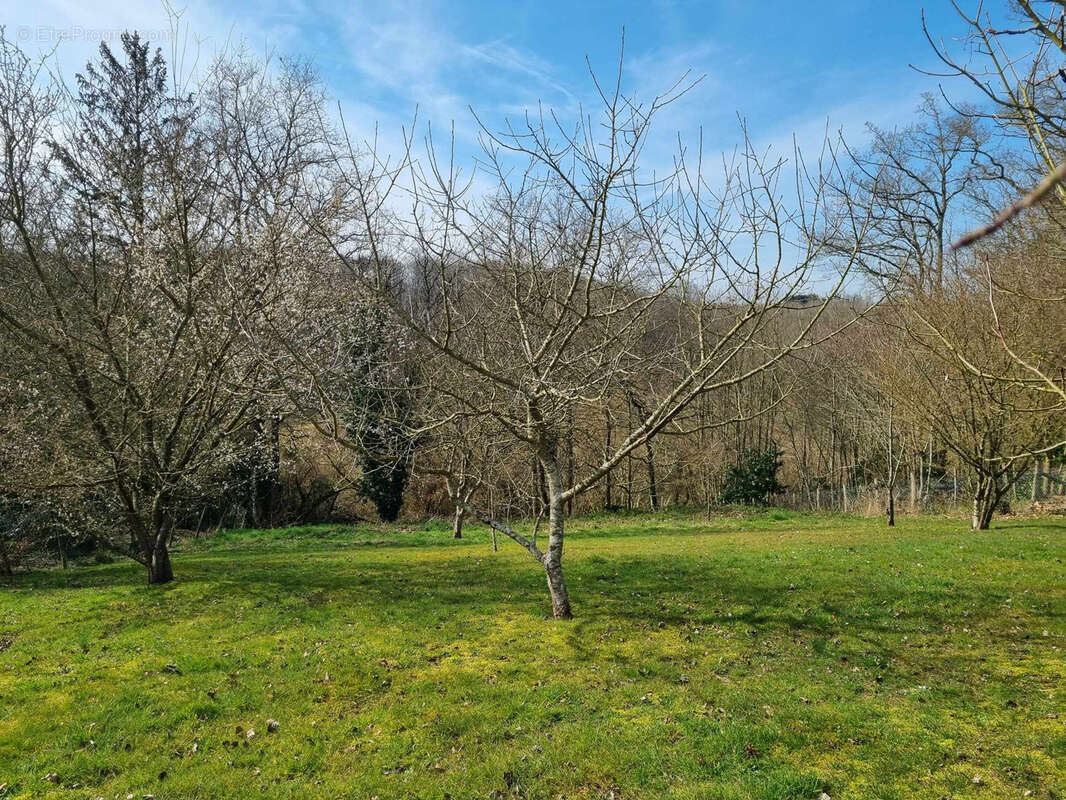 Maison à BESSE-SUR-BRAYE