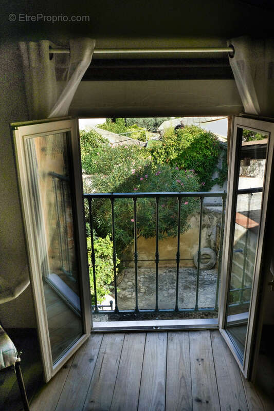 Maison à SAINT-QUENTIN-LA-POTERIE