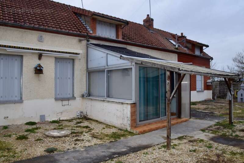 Maison à AIX-EN-OTHE