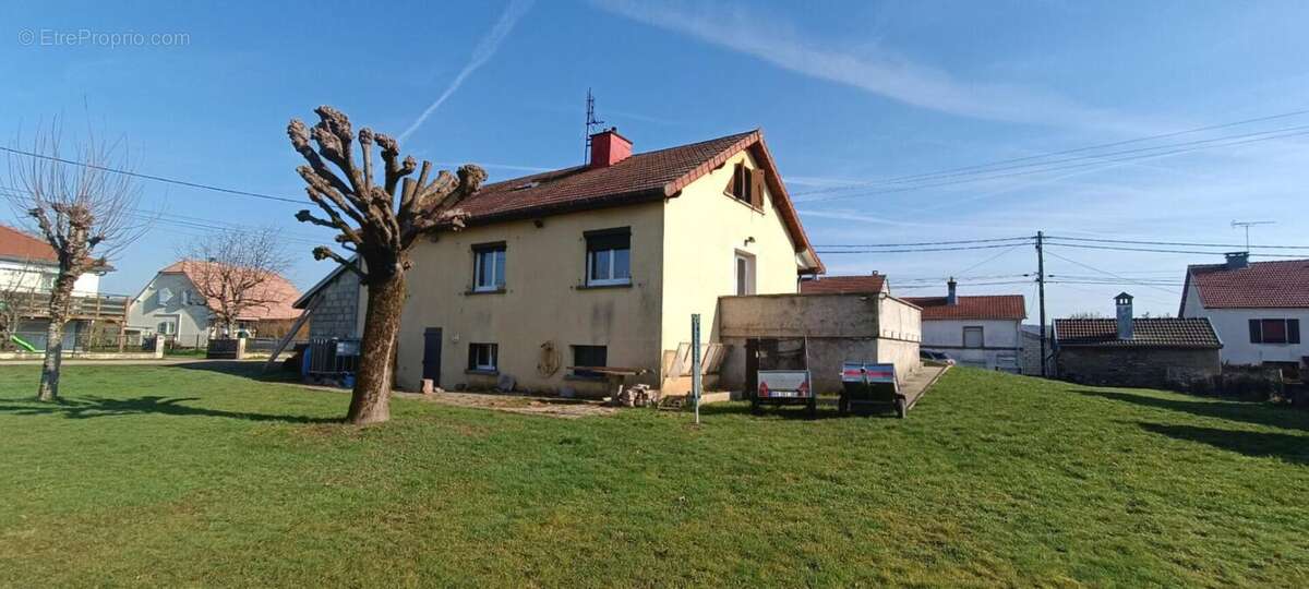Maison à FROIDECONCHE
