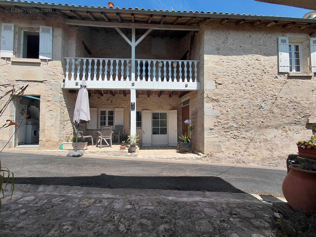 Proche du Château, Maison en pierre à Château l'Evêque - photo 32