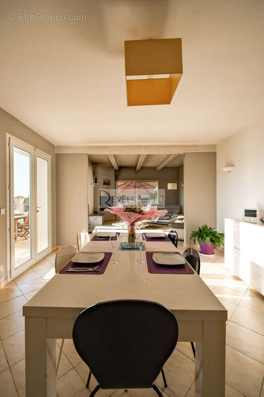 Maison à CARROS
