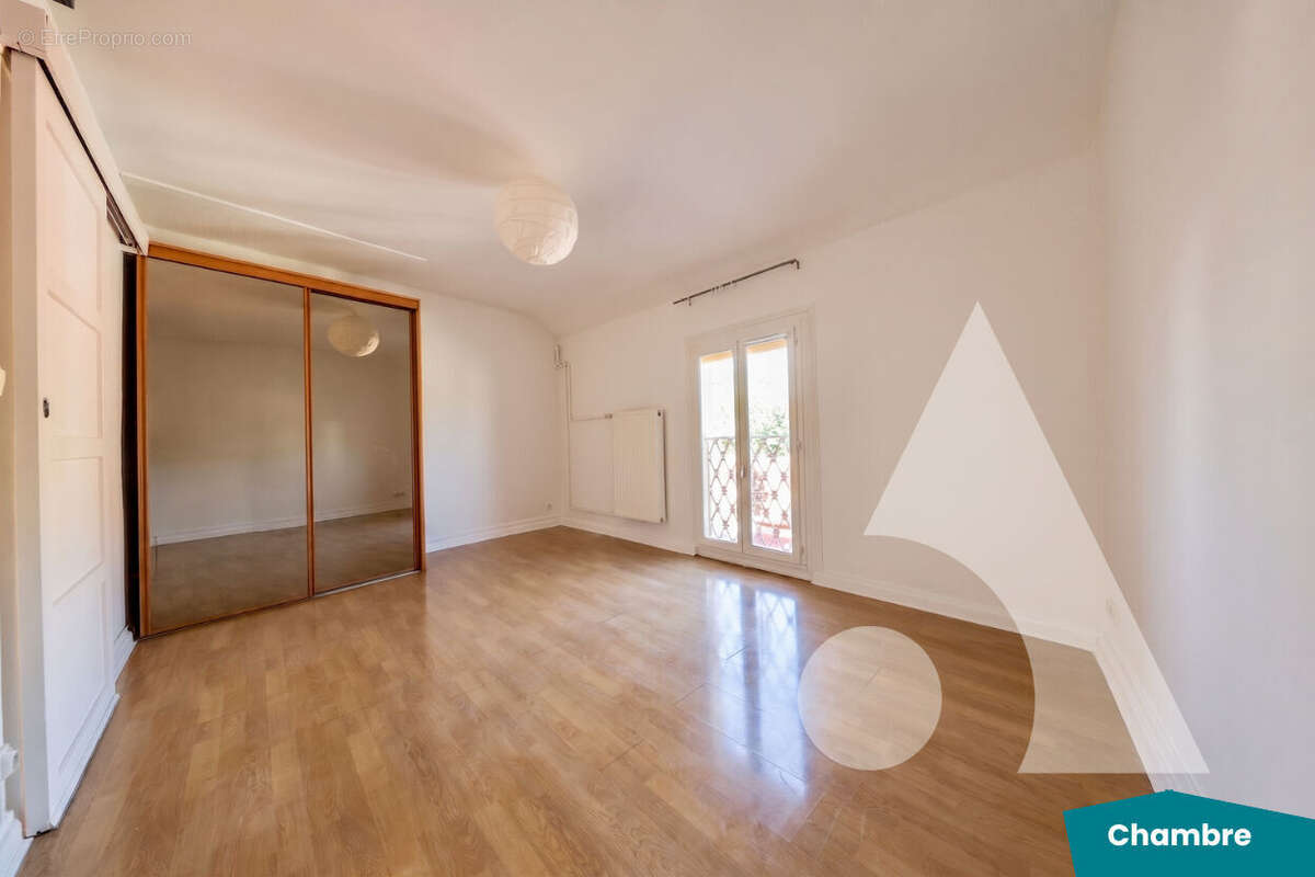 Bel appartement F2 - Rive Droite - photo 4