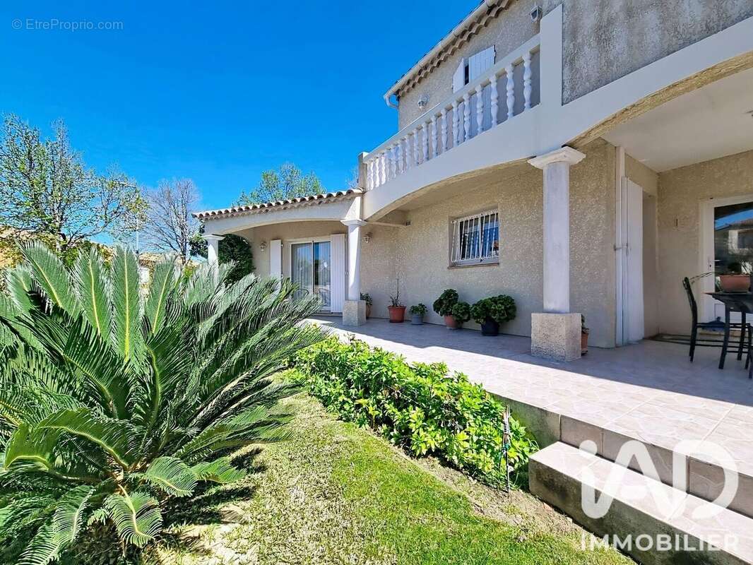 Photo 2 - Maison à NIMES