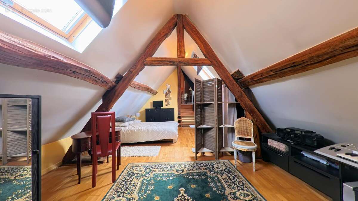 Maison à CHEVRY-COSSIGNY