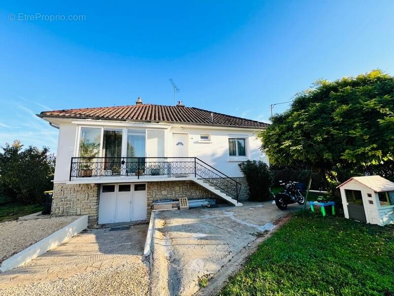 Maison à CHATELLERAULT