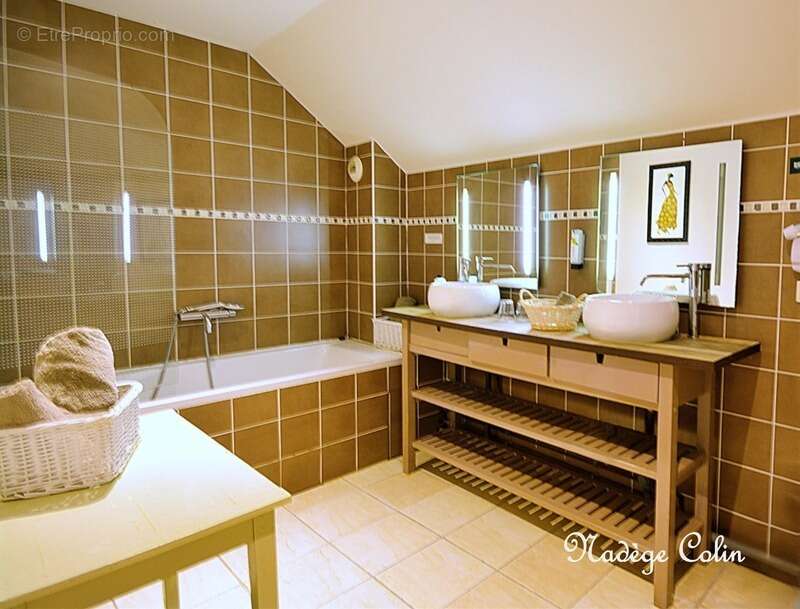 Maison à MILON-LA-CHAPELLE