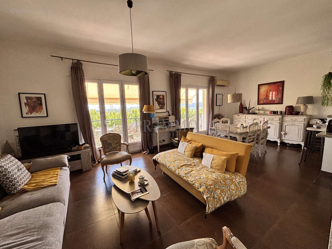 Appartement à SAINT-RAPHAEL