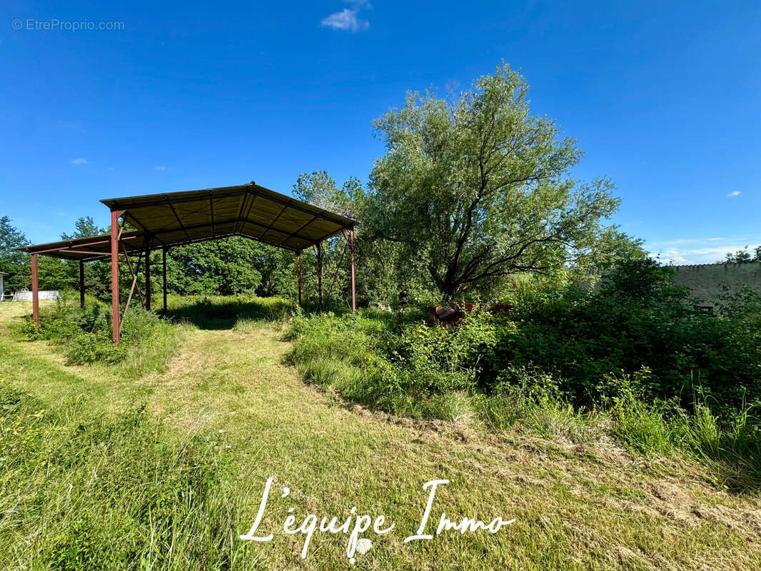 Terrain à LE GRES