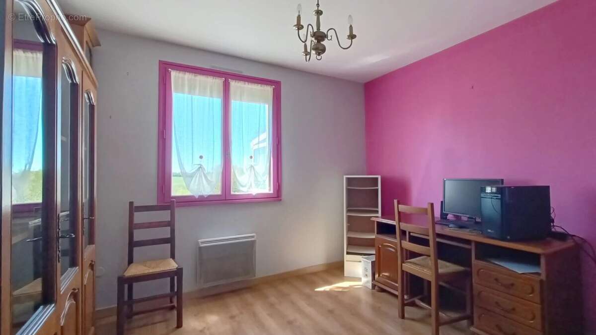 Maison à LATILLE