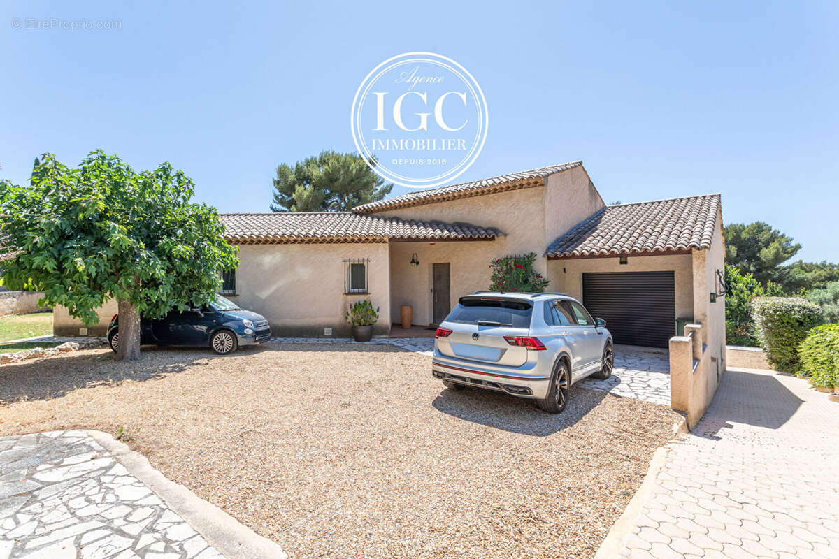 Maison type 5 - 150 m² / 954 m² terrain  piscine- vitrolles 13127 - photo 3