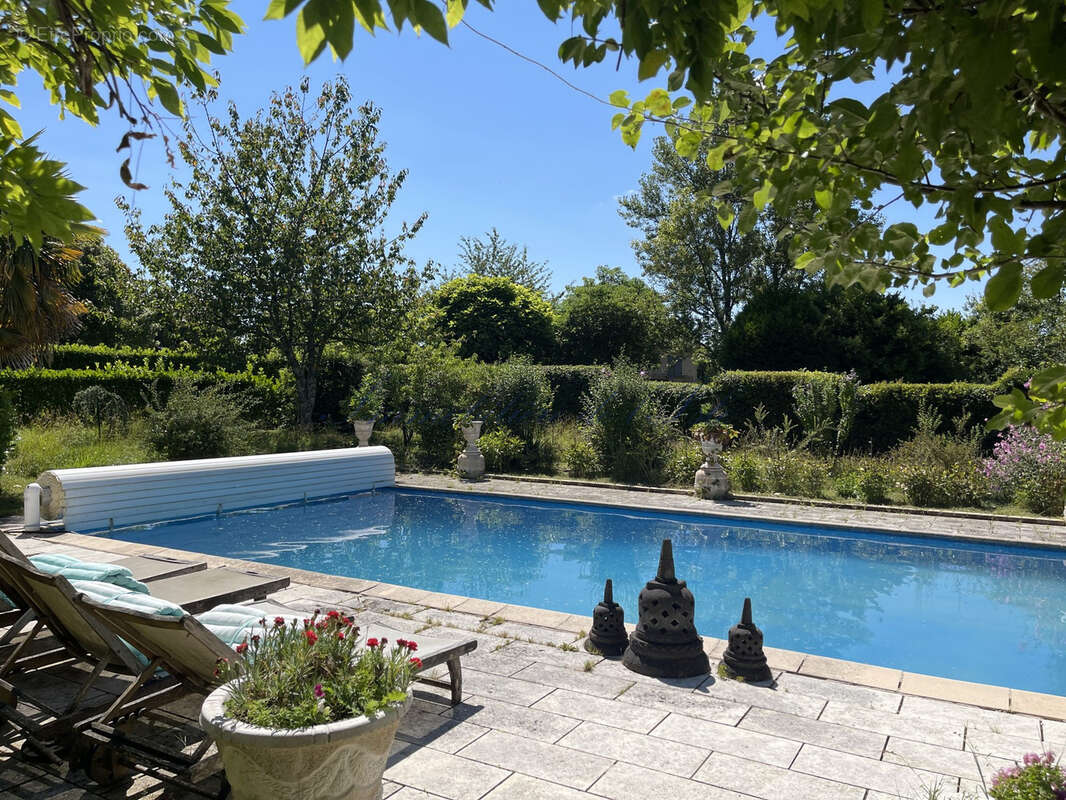 Maison à COULOUNIEIX-CHAMIERS