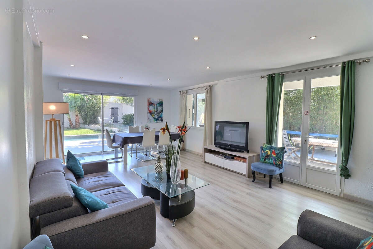 Maison à SAINT-JEAN-DE-CORNIES