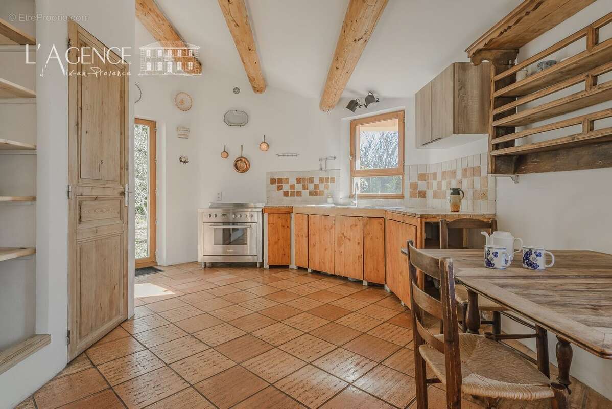 Maison à EGUILLES