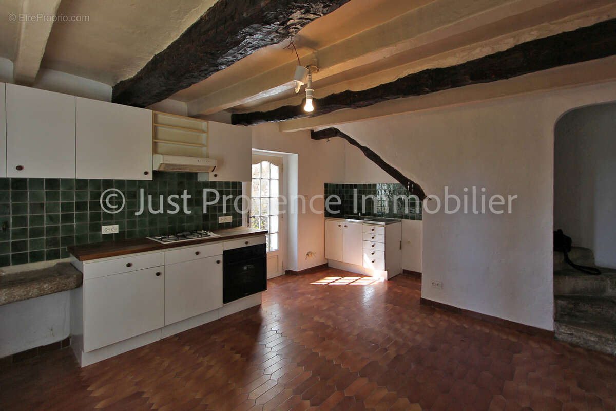 Maison à SUZETTE