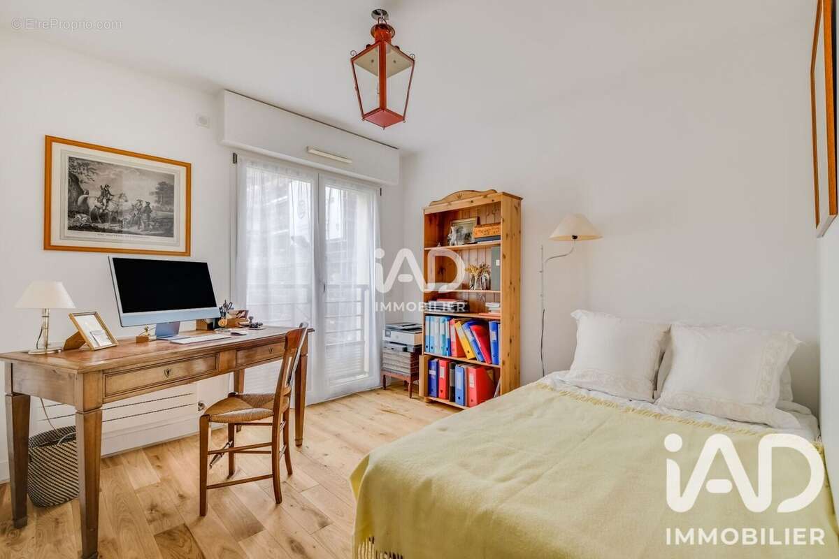 Photo 8 - Appartement à LEVALLOIS-PERRET