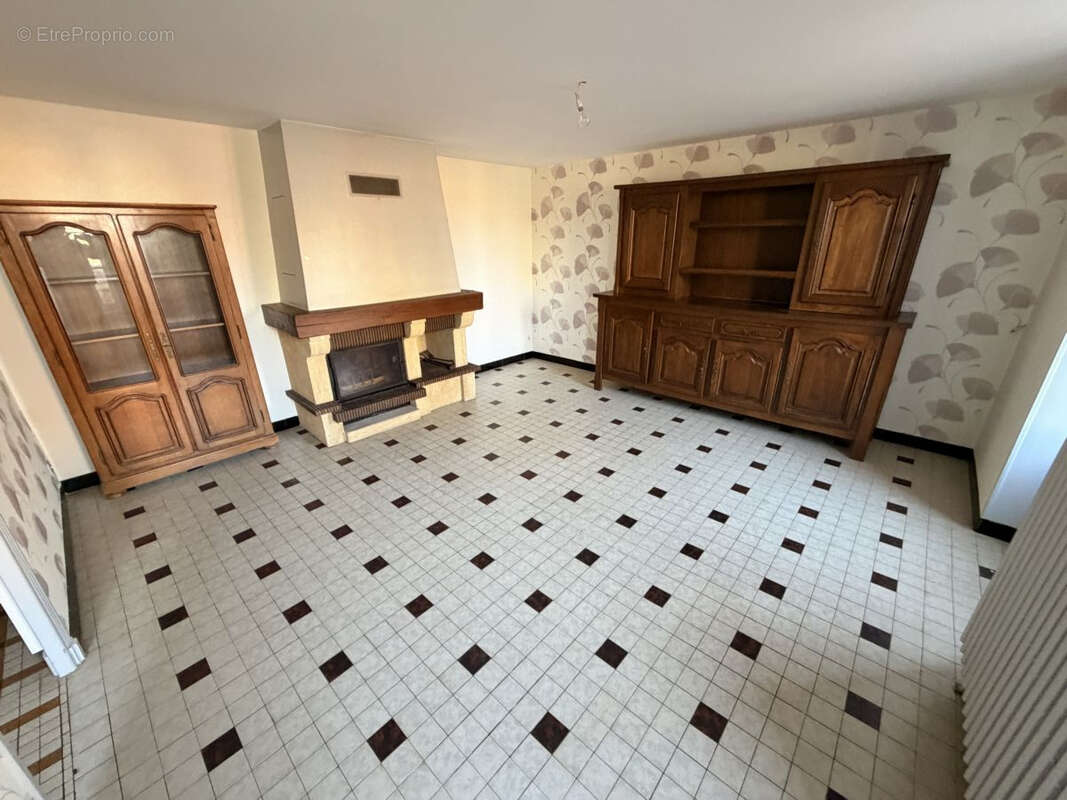 Maison à PUY-GUILLAUME